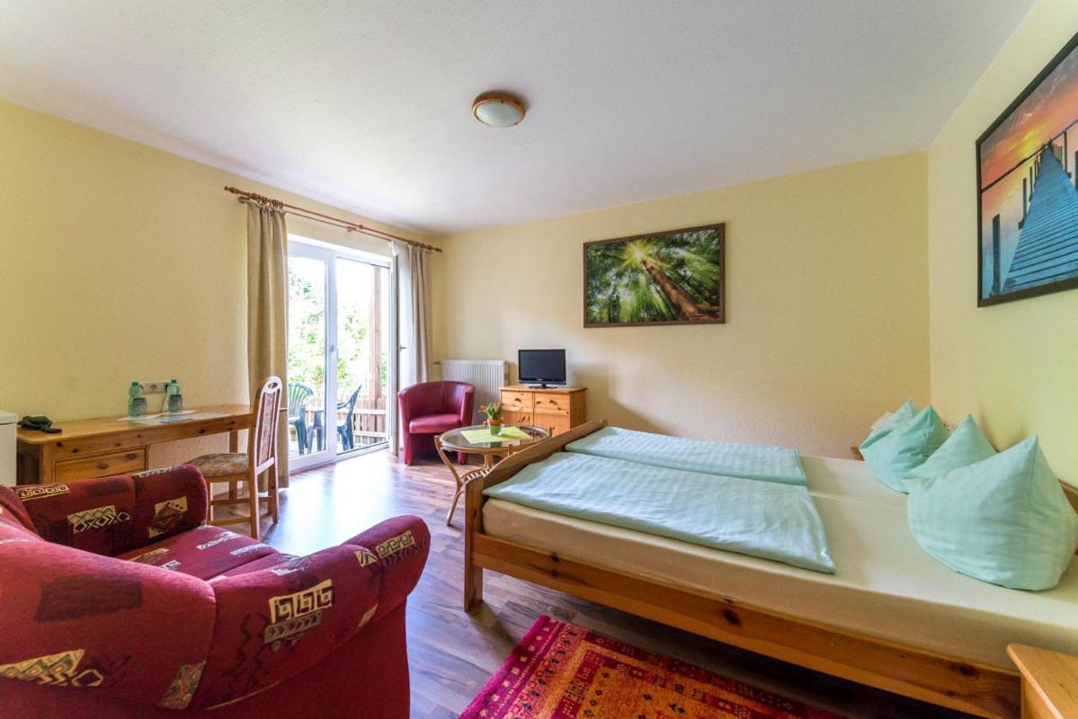 Hotel-Pension Lindenhof Tarnewitz Экстерьер фото